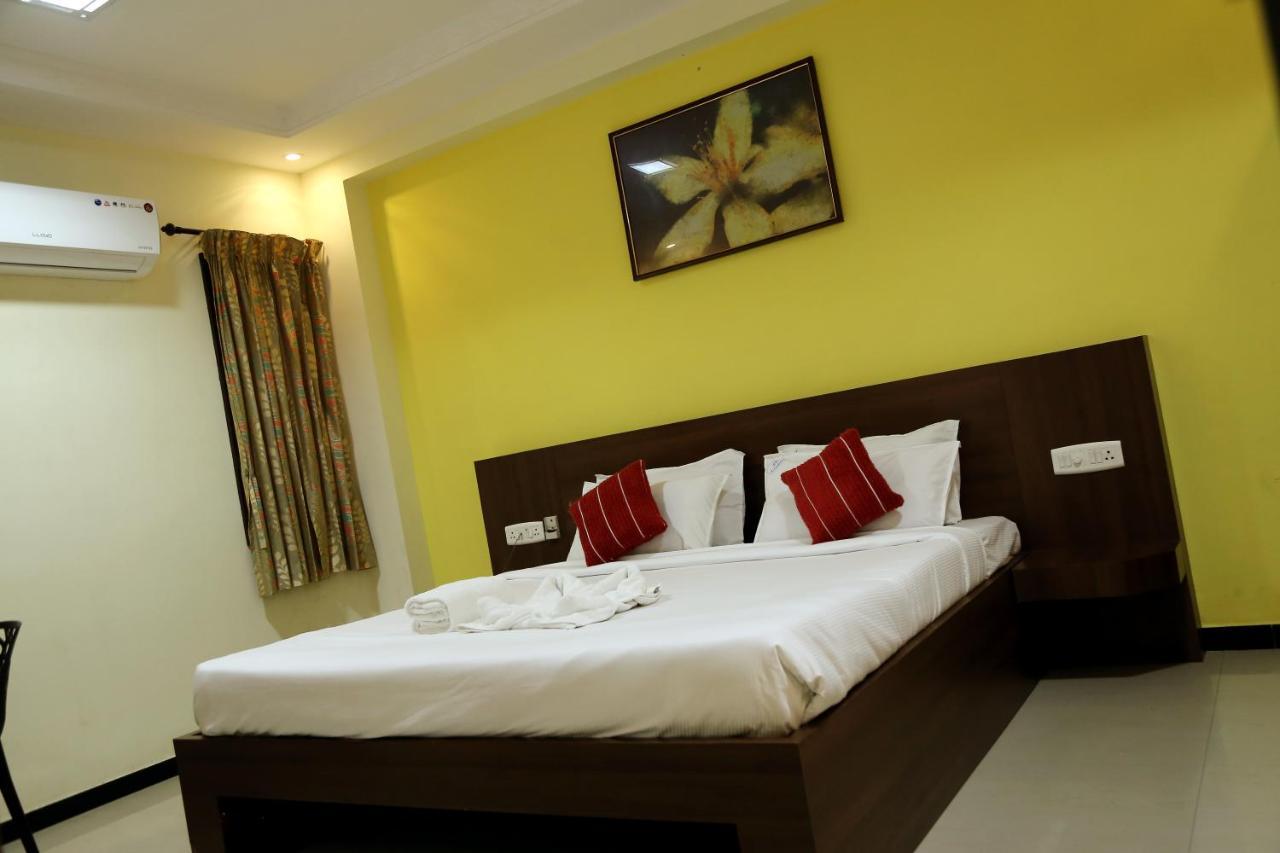 Landmaark Hotels ทีรุปปูร์ ภายนอก รูปภาพ