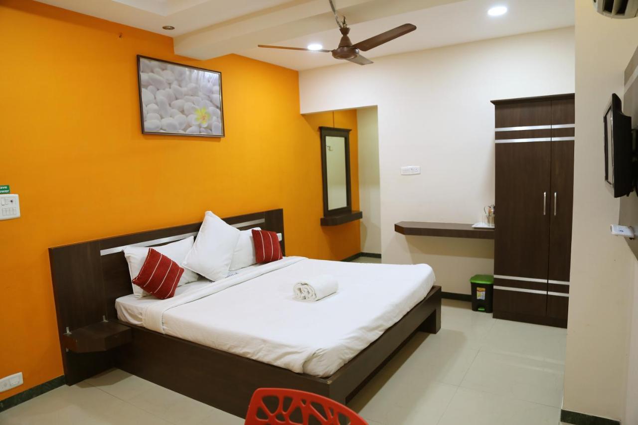 Landmaark Hotels ทีรุปปูร์ ภายนอก รูปภาพ