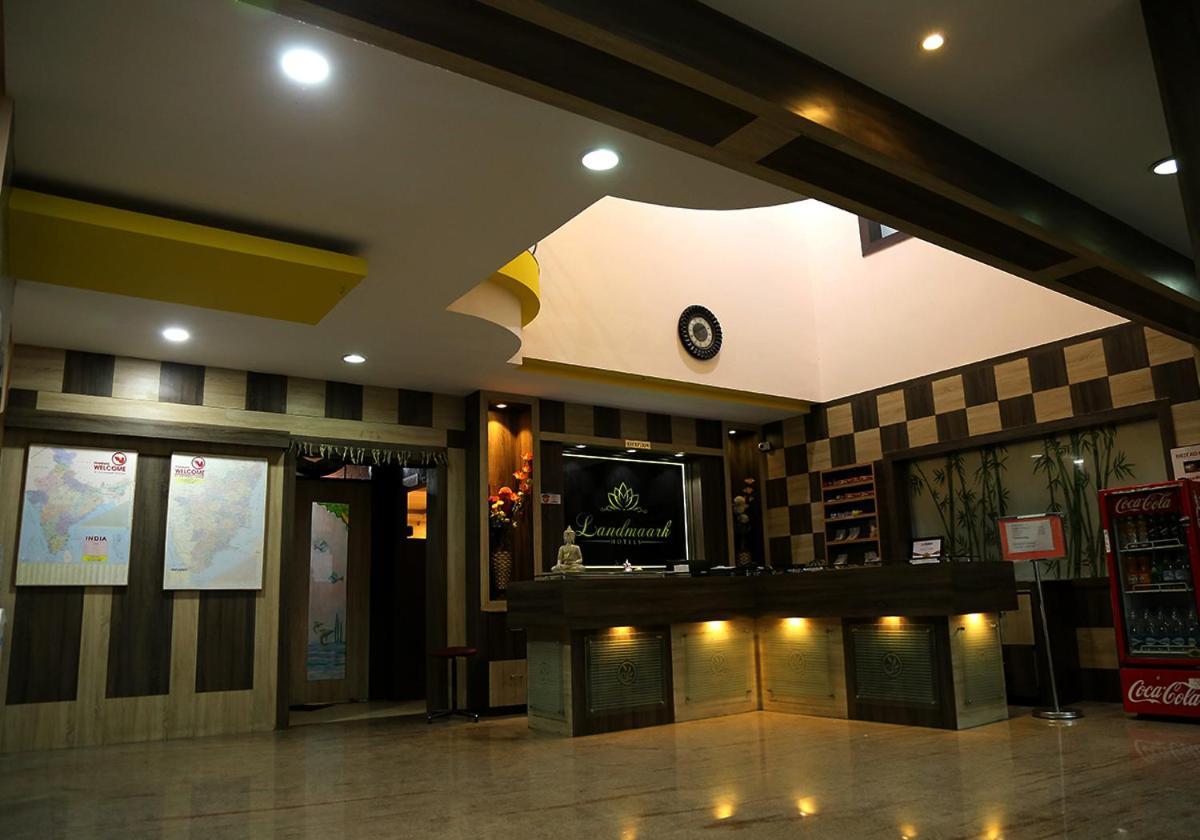 Landmaark Hotels ทีรุปปูร์ ภายนอก รูปภาพ